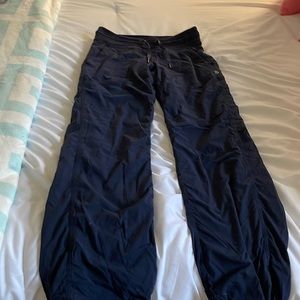 Navy lululemon joggers size 4 in perfect condition!